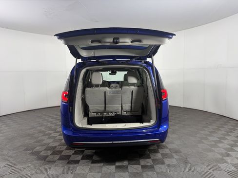 Used 2021 Chrysler Pacifica Limited w/ Premium & Safety Sphere Group image 20