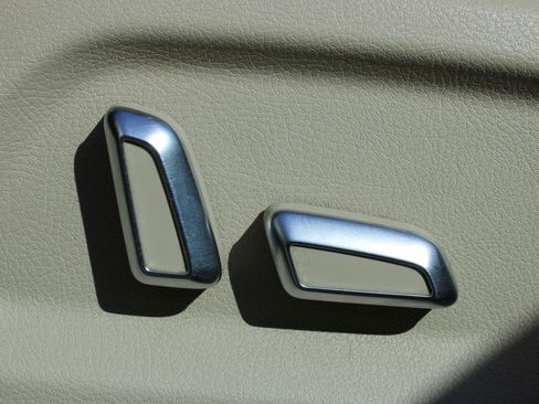 Used 2015 Audi Q5 2.0T Premium Plus w/ Technology Package AWD/4WD image 8