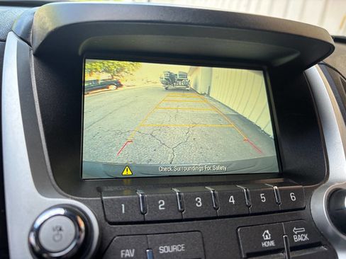 Used 2017 Chevrolet Equinox LS image 26