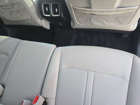 Used 2025 Kia Sorento S w/ Panoramic Sunroof Package FWD image 12