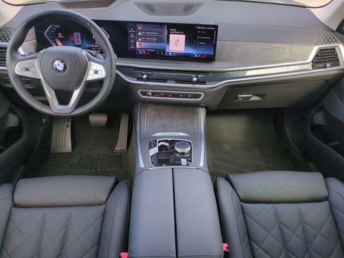 New 2026 BMW X7 xDrive40i w/ Premium Package AWD/4WD image 15
