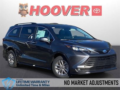 New 2025 Toyota Sienna XLE