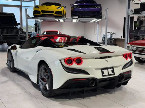Used 2021 Ferrari F8 Tributo RWD image 11