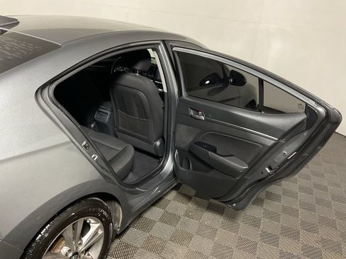Used 2017 Hyundai Elantra Value Edition FWD image 32