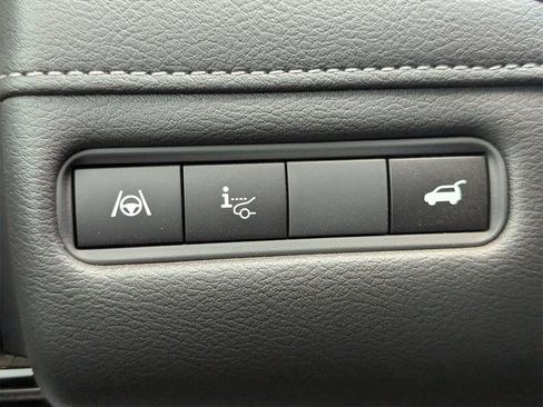 New 2025 Nissan Armada SL image 18