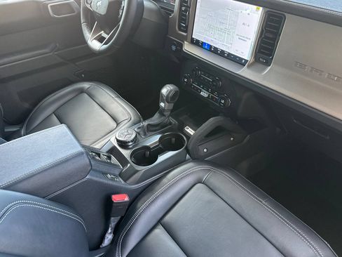 New 2026 Ford Bronco Outer Banks w/ Sasquatch Package AWD/4WD image 16