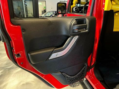 Used 2014 Jeep Wrangler Unlimited Rubicon w/ Max Tow Package image 25