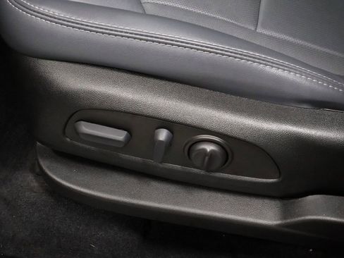 Used 2023 Buick Enclave Essence FWD image 24