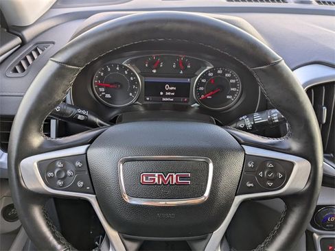Used 2023 GMC Terrain SLT image 31