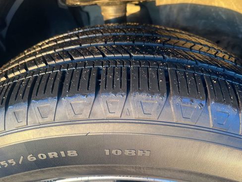 Certified 2025 Nissan Pathfinder SV image 42