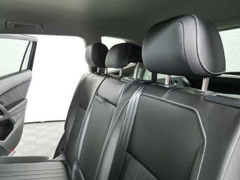 Used 2024 Volkswagen Tiguan SE FWD image 22