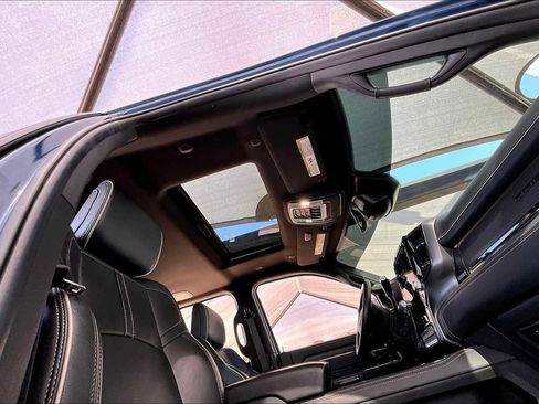 Used 2024 RAM 3500 Limited image 33