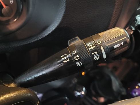 Used 2017 Jeep Wrangler Sahara image 39