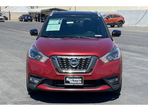 Used 2018 Nissan Kicks SR FWD image 10