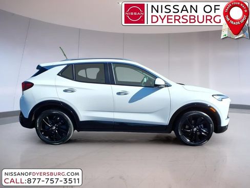 Used 2024 Buick Encore GX Sport Touring w/ Advanced Technology Package FWD image 2