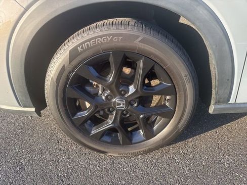 Used 2023 Honda HR-V Sport image 11