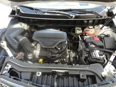 Used 2018 Cadillac XT5 Platinum AWD/4WD image 18