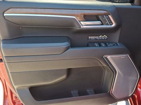 Used 2023 Chevrolet Silverado 1500 High Country w/ High Country Premium Package AWD/4WD image 8