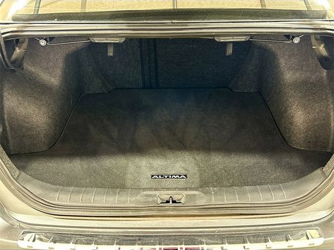 Used 2023 Nissan Altima 2.5 SR image 21