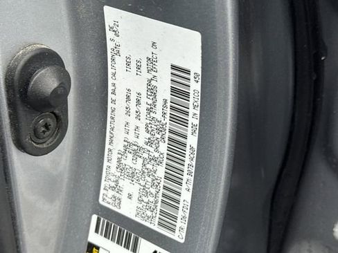 Used 2021 Toyota Tacoma 4x4 Double Cab image 32