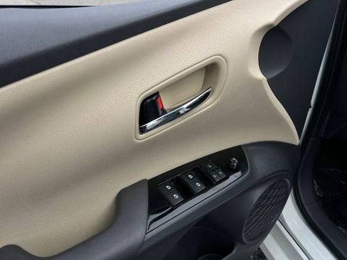 Used 2016 Toyota Prius Two image 15