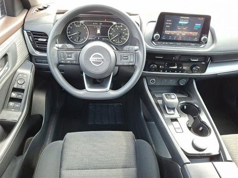 Certified 2021 Nissan Rogue SV image 12