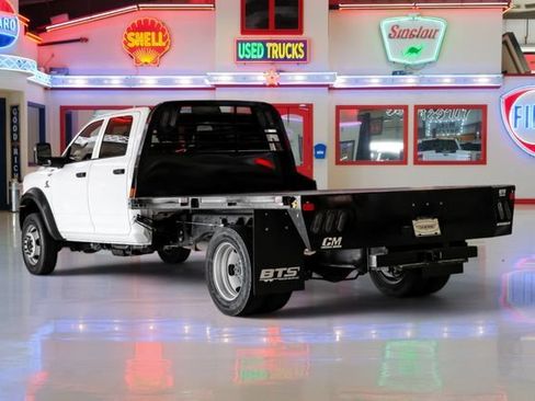 Used 2024 RAM 5500 Tradesman w/ Chrome Appearance Group AWD/4WD image 5
