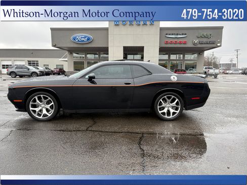 Used 2015 Dodge Challenger SXT Plus image 2