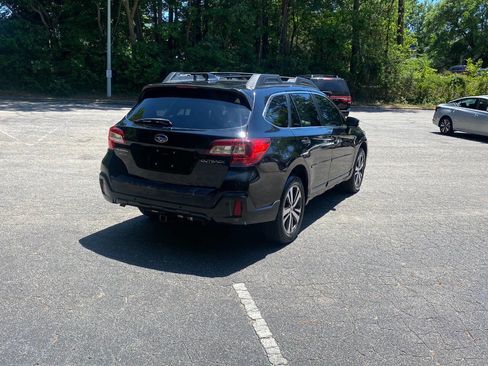 Used 2019 Subaru Outback 2.5i Limited AWD/4WD image 5