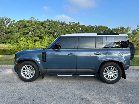 Used 2022 Land Rover Defender 110 S AWD/4WD image 3