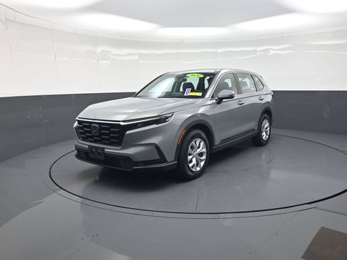 Used 2024 Honda CR-V LX image 7