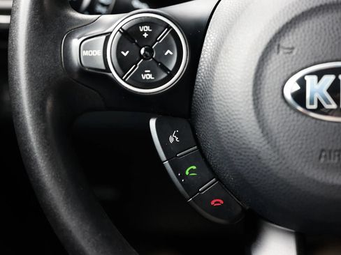 Used 2015 Kia Soul FWD image 27