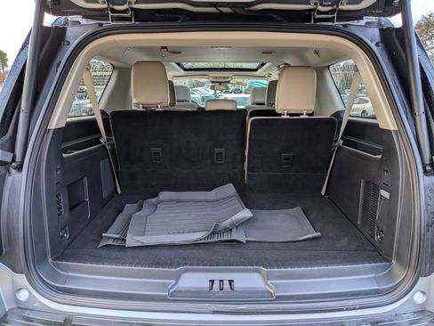 Used 2022 Ford Expedition Max Limited image 36