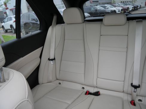 Used 2023 Mercedes-Benz GLE 350 4MATIC image 12