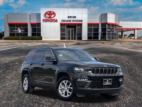 Used 2023 Jeep Grand Cherokee Limited w/ Luxury Tech Group II image 1