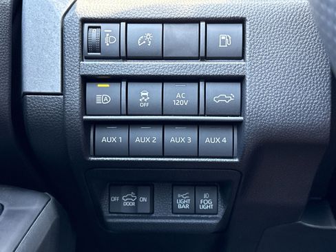 New 2025 Toyota Tacoma 4x4 Double Cab Hybrid image 17