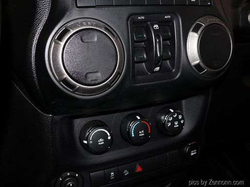 Used 2014 Jeep Wrangler Unlimited Sport w/ Quick Order Package 24S AWD/4WD image 18