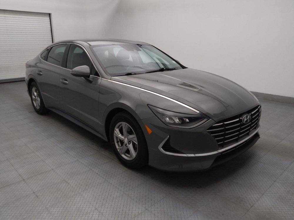 Used 2023 Hyundai Sonata SE w/ Preferred Accessory Package FWD image 11