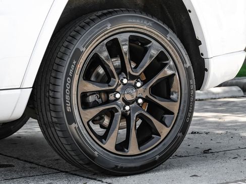 Used 2019 Jeep Grand Cherokee Altitude image 68