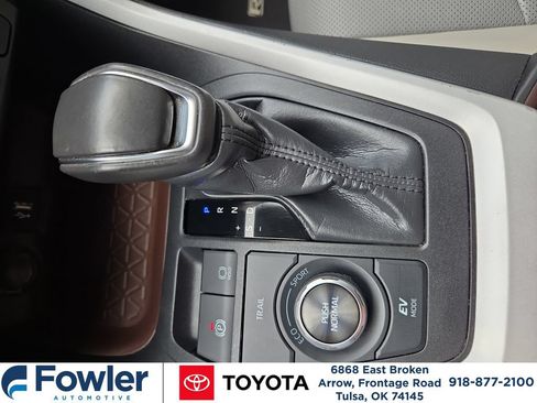 Used 2024 Toyota RAV4 Limited AWD/4WD image 27