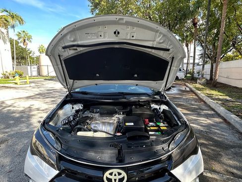 Used 2016 Toyota Camry LE FWD image 26