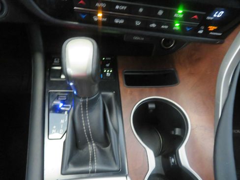 Used 2021 Lexus RX 350L FWD w/ Premium Package image 44