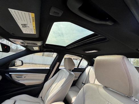 Used 2017 BMW 330i xDrive Sedan image 17