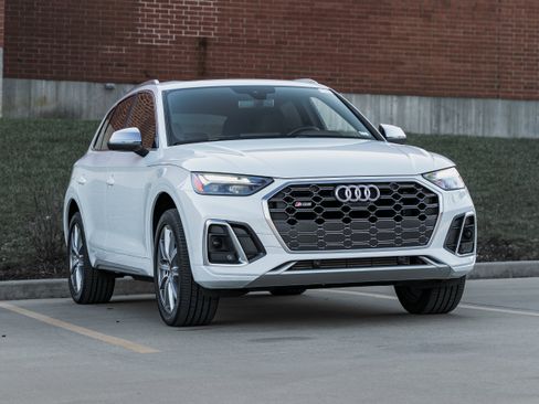 Certified 2025 Audi SQ5 Premium Plus image 1