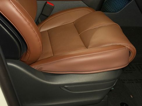 New 2026 Lincoln Aviator Reserve AWD/4WD image 12