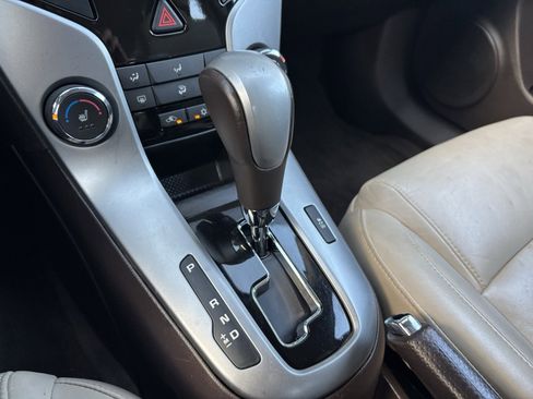 Used 2012 Chevrolet Cruze LT image 21