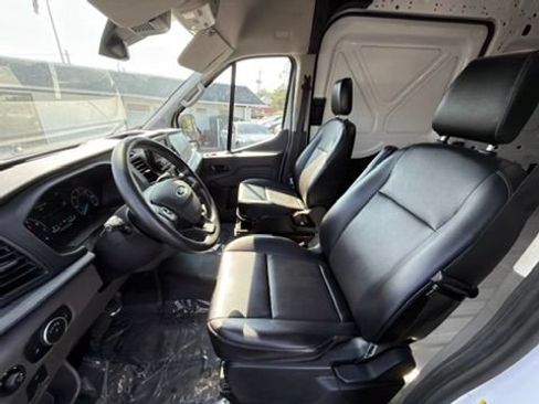 Used 2024 Ford Transit 250 148 High Roof RWD image 19