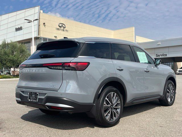 Certified 2027 INFINITI QX60 Luxe w/ Cargo Package FWD image 4