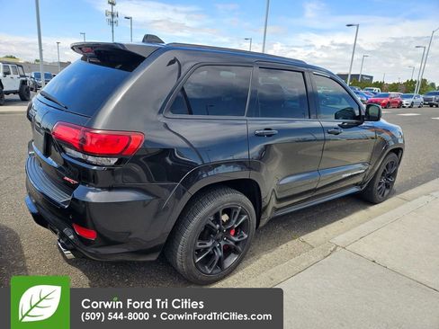 Used 2014 Jeep Grand Cherokee SRT8 w/ Luxury Group II AWD/4WD image 8