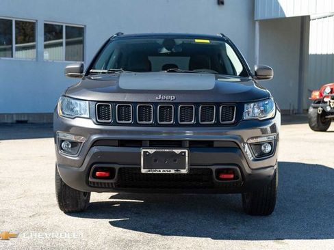 Used 2020 Jeep Compass Trailhawk image 2